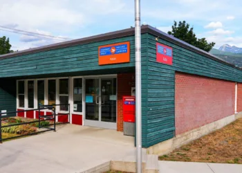 Canada Post, rural postmasters agree to new contract