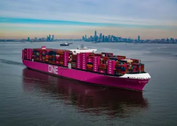 Container lines report soaring earnings