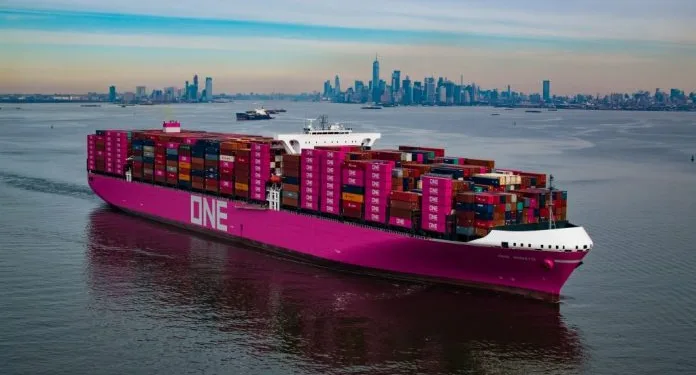 Container lines report soaring earnings