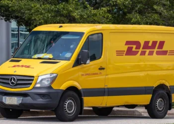 DHL Express Canada reinstates service after workers ratify labor deal