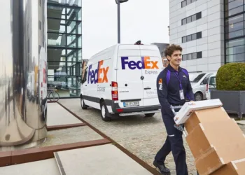 FedEx navigates tariff swings to modest profit gain