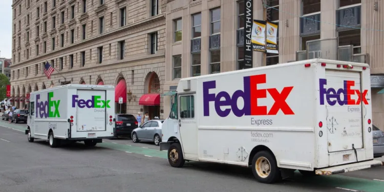 FedEx to close 30% of package facilities as network integration ramps up