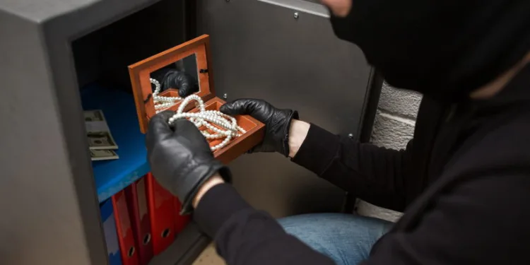 Group of seven that targeted thefts from trucks indicted in California