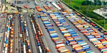 Idle containership fleet sees slight decline