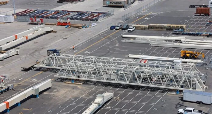 JAXPORT welcomes two new cranes