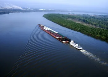 Maritime Partners swoops for Centerline Logistics