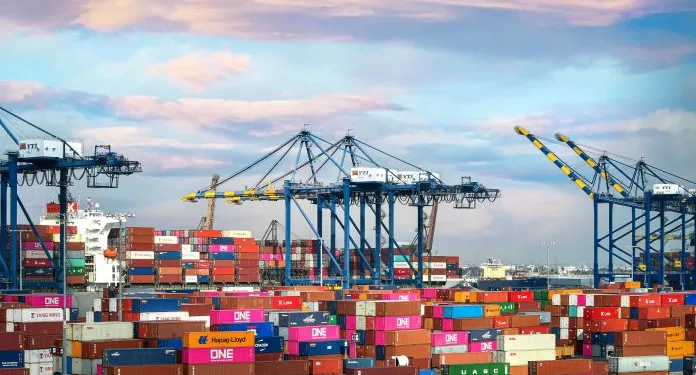 New electric terminal tractors enter operations at APM Terminals Pier 400