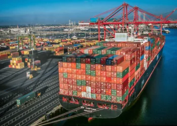 Ocean carriers add nearly 400,000 TEUs to Asia–NAWC trade