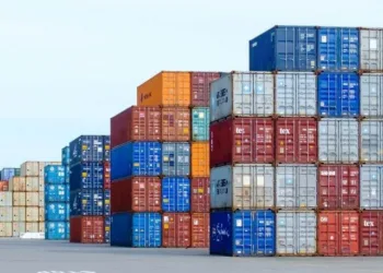 Port of Oakland sees container volume modest growth