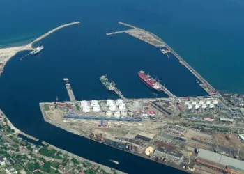 Port of Ventspils receives first electric crane