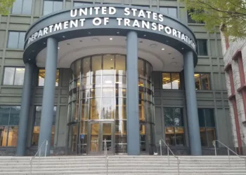 Truck safety group warns of ‘political interference’ danger at DOT