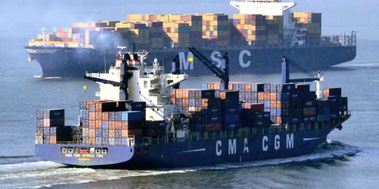 Chartworld eyes New Dayang boxships