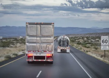 Feds axe truck speed limiter mandate citing data gaps
