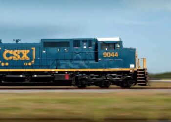 First look: Weaker coal, carloads hit CSX earnings