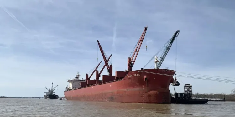 Merchant vessel attacked in Red Sea