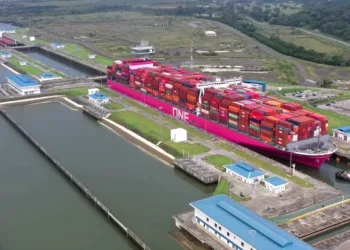 Panama Canal rebounds as container and LPG volumes rise