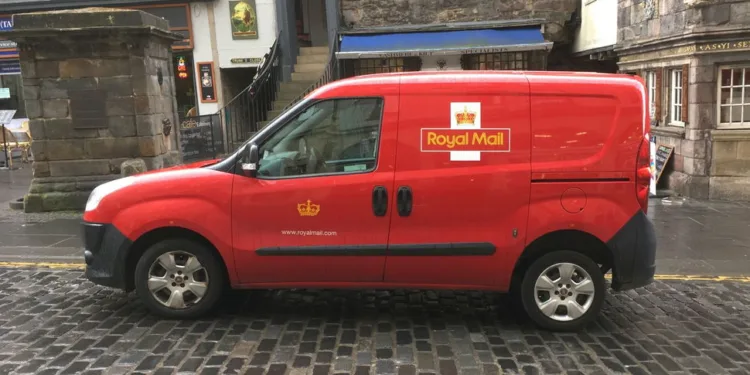 Parcels drive 2% global revenue gain for postal operators 