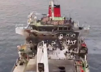 Red Sea traffic falls as Houthis vow to continue attacks