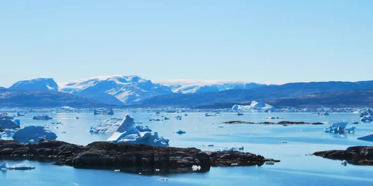 Sea Legend launches China–Europe Arctic container service