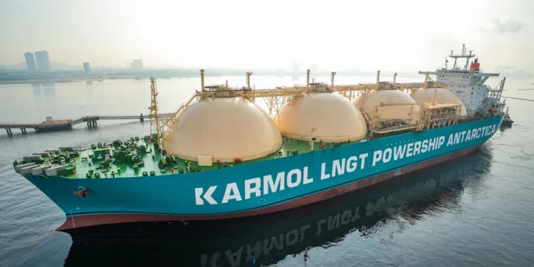 Seatrium wins FSRU conversion contract from Kinetics