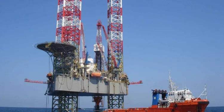 Shelf Drilling wins rig extension from Eni