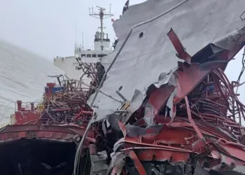 Tanker explodes off Indian port