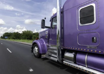 Trucker group seeks ban on foreign motor carriers