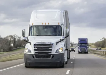 Truckers renew push for guaranteed overtime pay