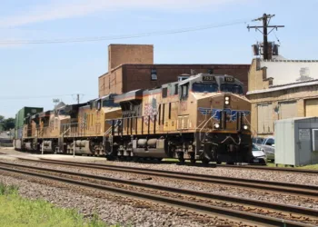 Union Pacific, BLET agree to interim pay raise