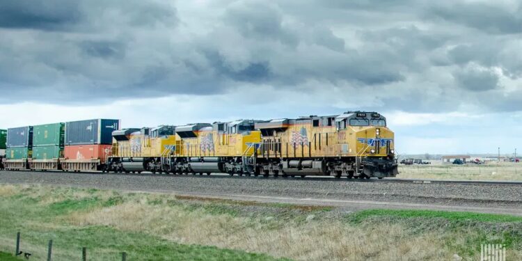 Union Pacific expands domestic intermodal service
