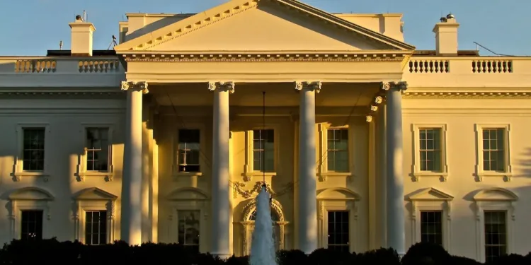 White House tariff deadline looms large on liner agenda