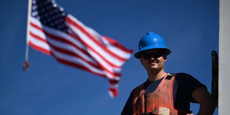 Bill would open US shipping to foreign allies