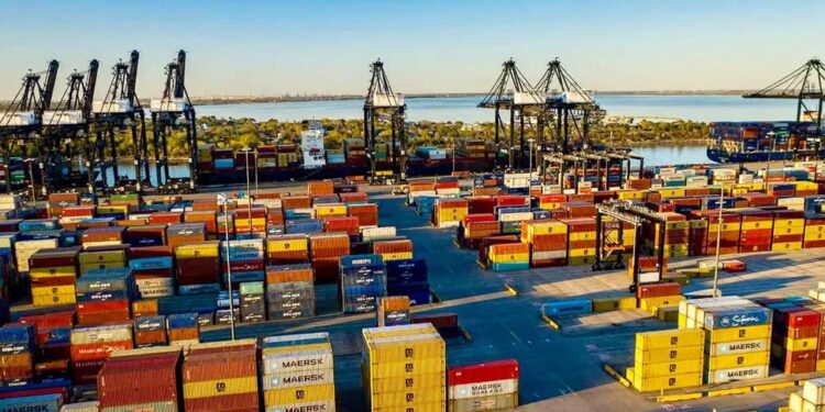 China volumes, tariff anxiety helps surging US container imports challenge ’22 record