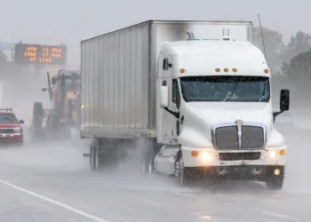 Freight market’s ‘holding pattern’ continues in July