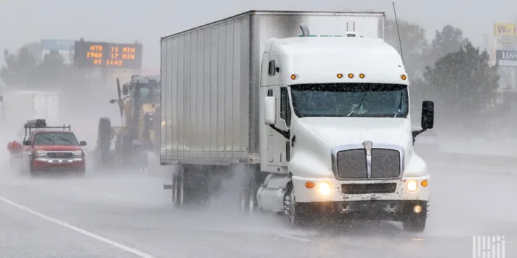 Freight market’s ‘holding pattern’ continues in July