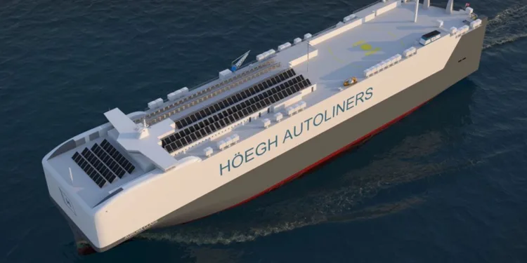 Höegh Autoliners orders first-ever ammonia engines for car carriers