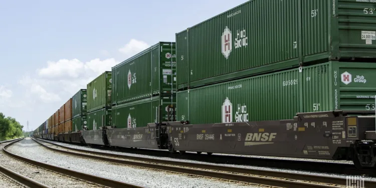 Hub Group is fully behind a potential UP-NS transcontinental railroad creation