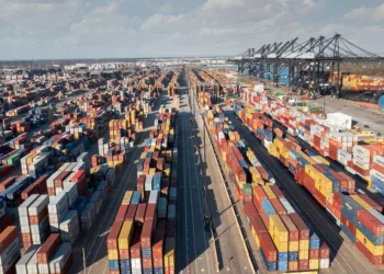 Nothing can stop falling trans-Pacific container rates: Analyst