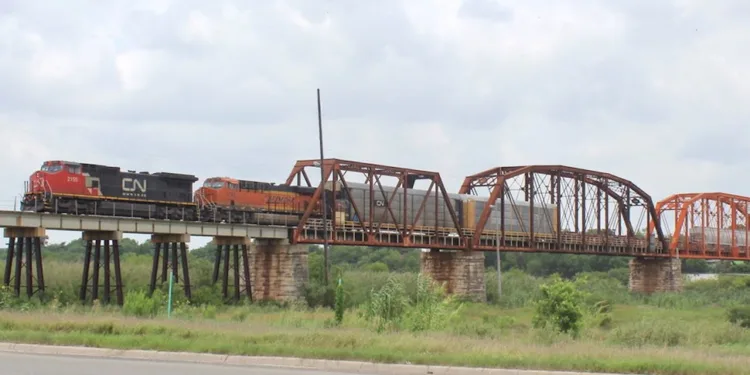 Planned US-Mexico rail route advances with environmental report