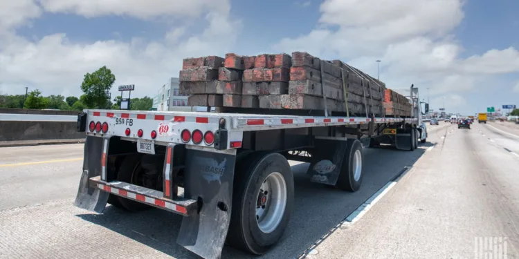 Trimac expands flatbed offering with Searcy Trucking acquisition