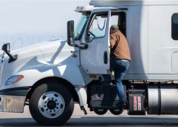 Trucking jobs bucked the tide, rising in July; warehouse employment is plummeting