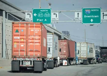 Trump administration has a new California target: out-of-state mandate for its Clean Truck Check