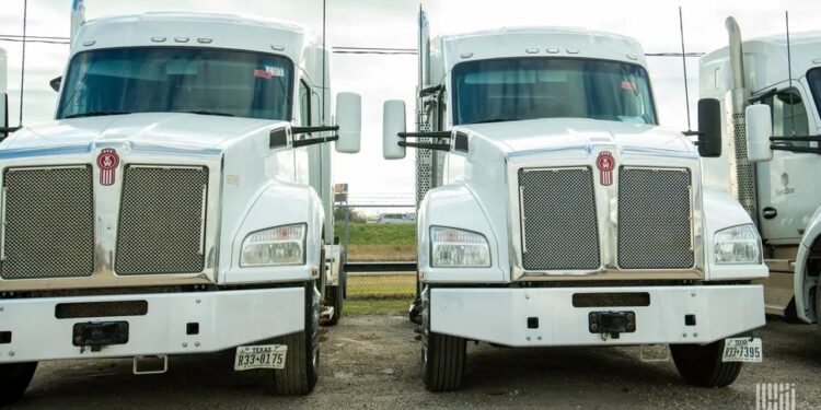 US tariffs impacting Mexican trucking industry, exports drop over 50%