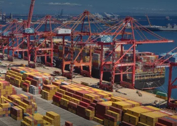 Big fish getting better bite at trans-Pacific container spot rates