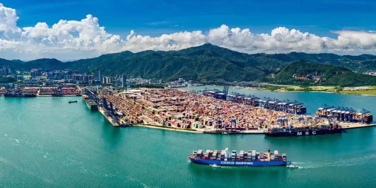 COSCO splashes out in Shenzhen and Singapore with twin logistics bets
