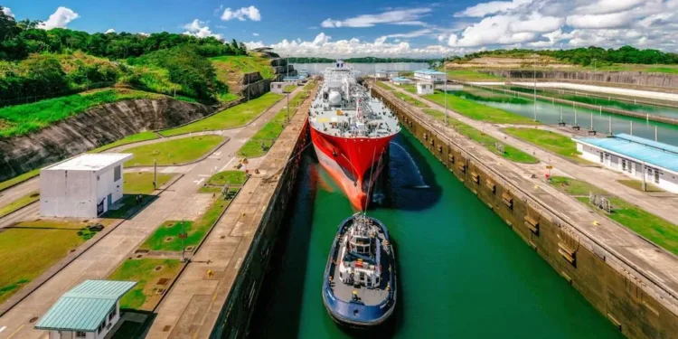 Panama Canal carves out weekly slot for dual-fuel pioneers