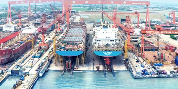 Seaspan seals Yangzijiang newbuild brace