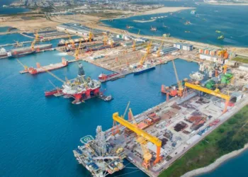 Seatrium teams with Cochin Shipyard to tap Asia offshore market
