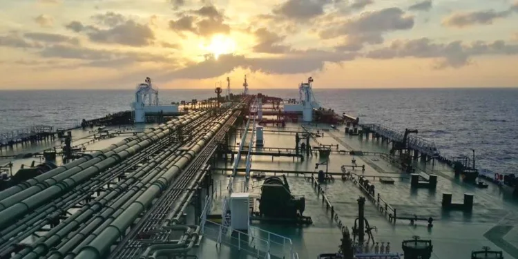 Surging VLCC rates propel ClarkSea Index to two-year high