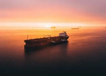 Survey highlights barriers to scaling low-carbon tech in shipping